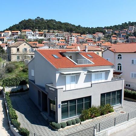 Apartments Ella Šibenik Chambre photo
