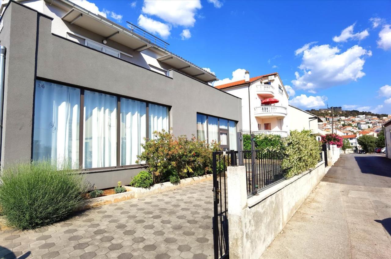 Apartments Ella Šibenik Extérieur photo