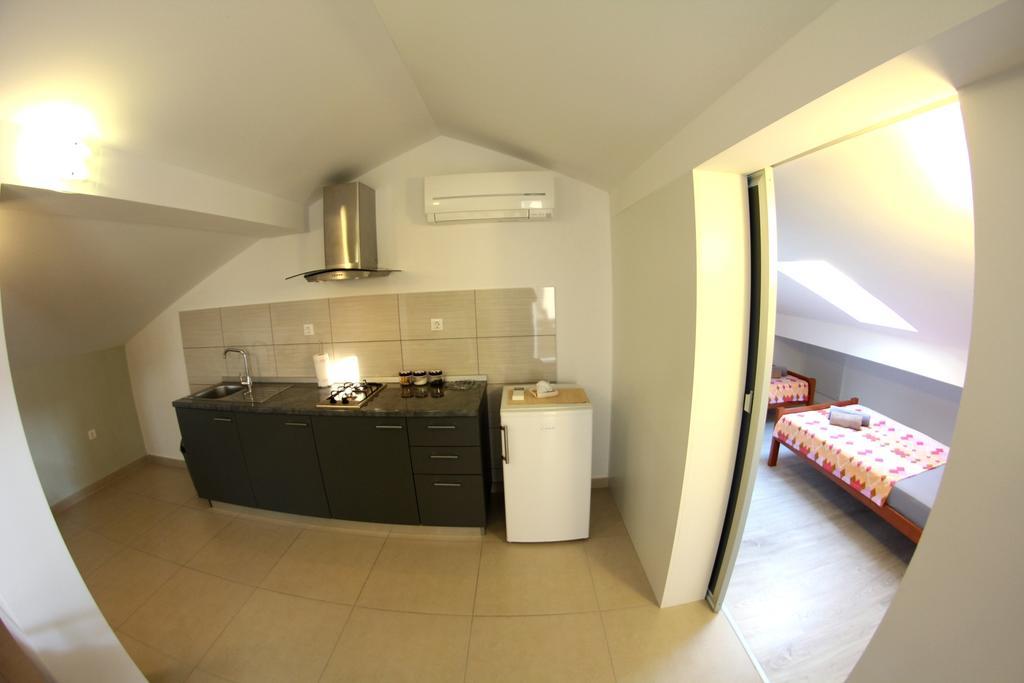 Apartments Ella Šibenik Chambre photo