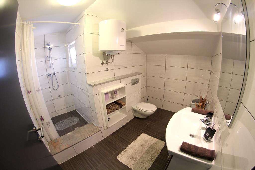 Apartments Ella Šibenik Chambre photo