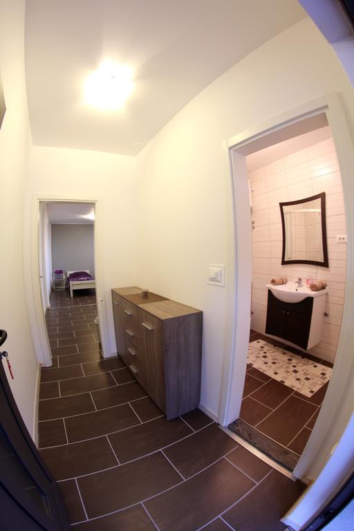 Apartments Ella Šibenik Chambre photo