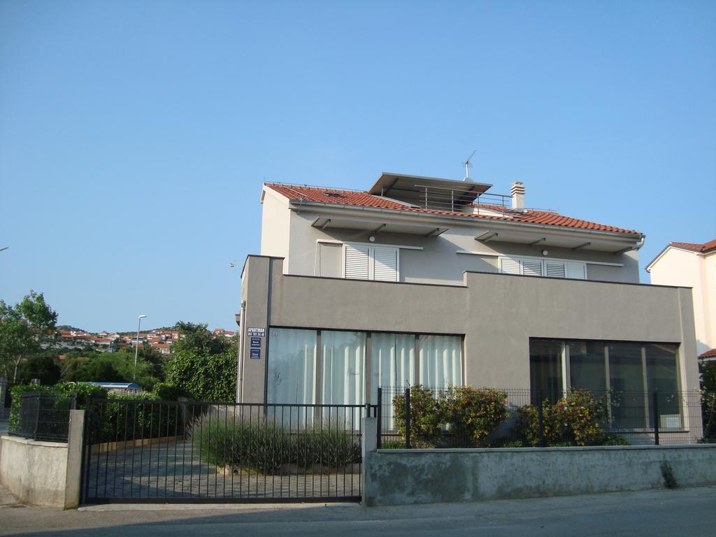 Apartments Ella Šibenik Extérieur photo